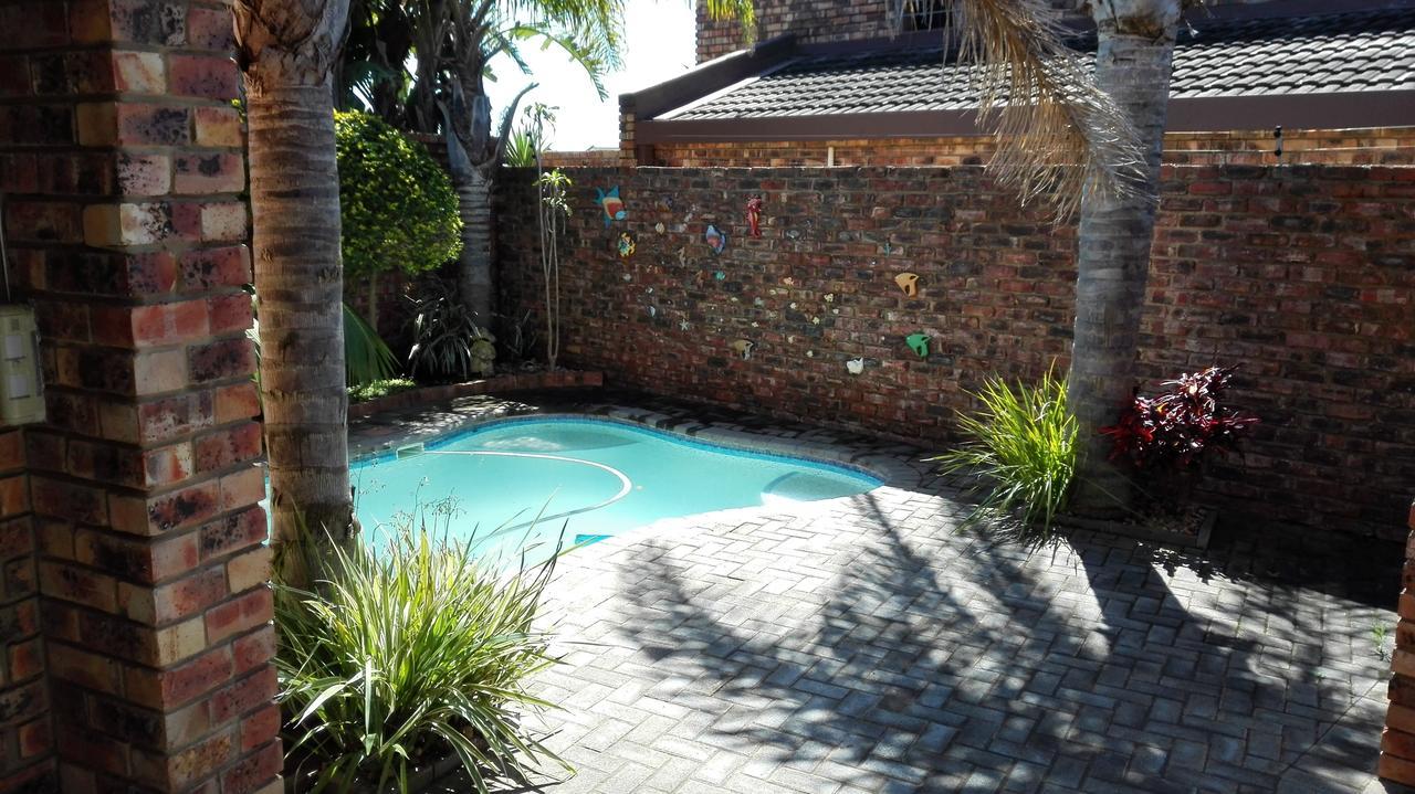Humewood Home Stay Port Elizabeth Exterior foto